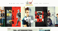 Desktop Screenshot of ansel-elgort.com